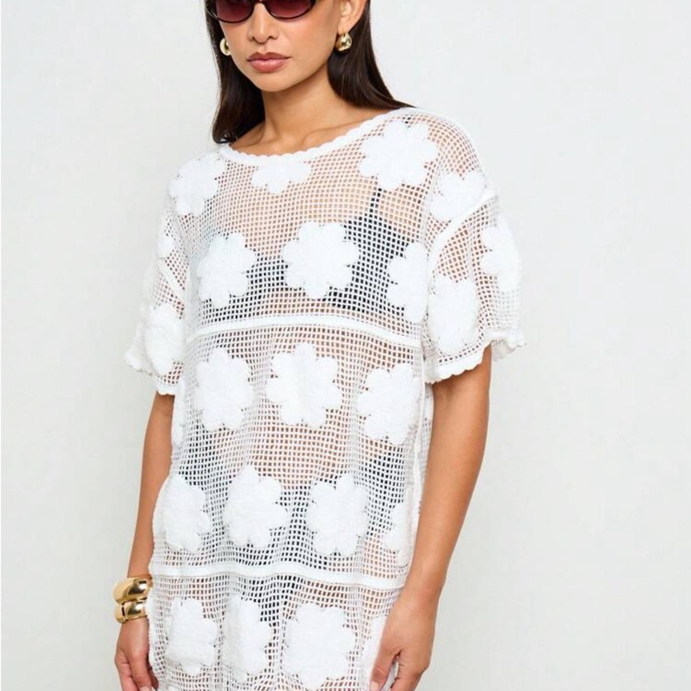 Elegant White Floral Mesh Swim Cover-Up